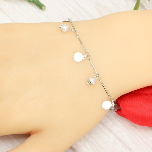 "Trendy Handmade Bracelet – A Thoughtful Gift for Girls & Women | UNVRC1110 - Picture 1 of 10